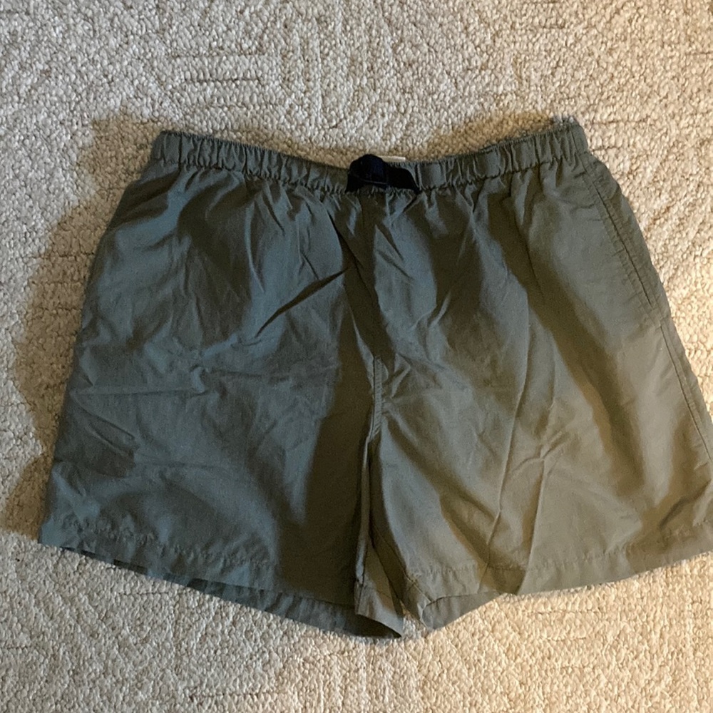Columbia Green hiking short 5.5 inch inseam XL 12-14